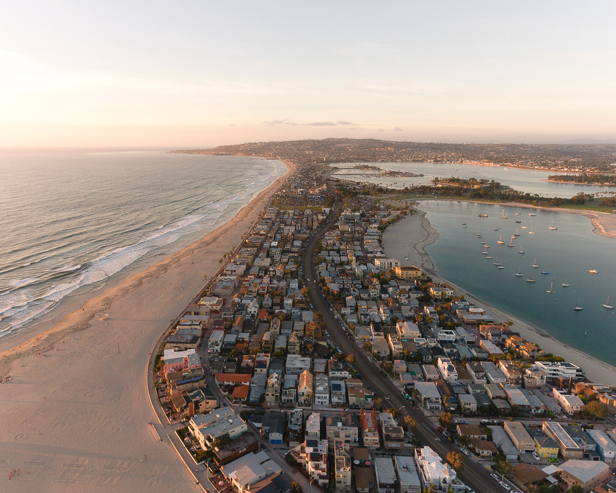 Downtown San Diego street scene in the Gaslamp Quarter